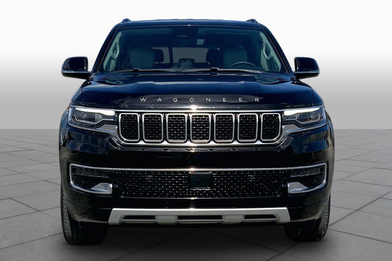 Used 2024 Jeep Wagoneer Series II w/ Flexible Seating Group RWD image 4