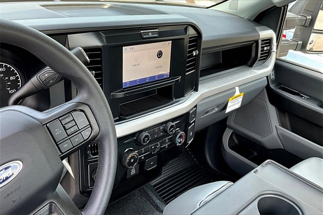 New 2025 Ford F250 XL image 7