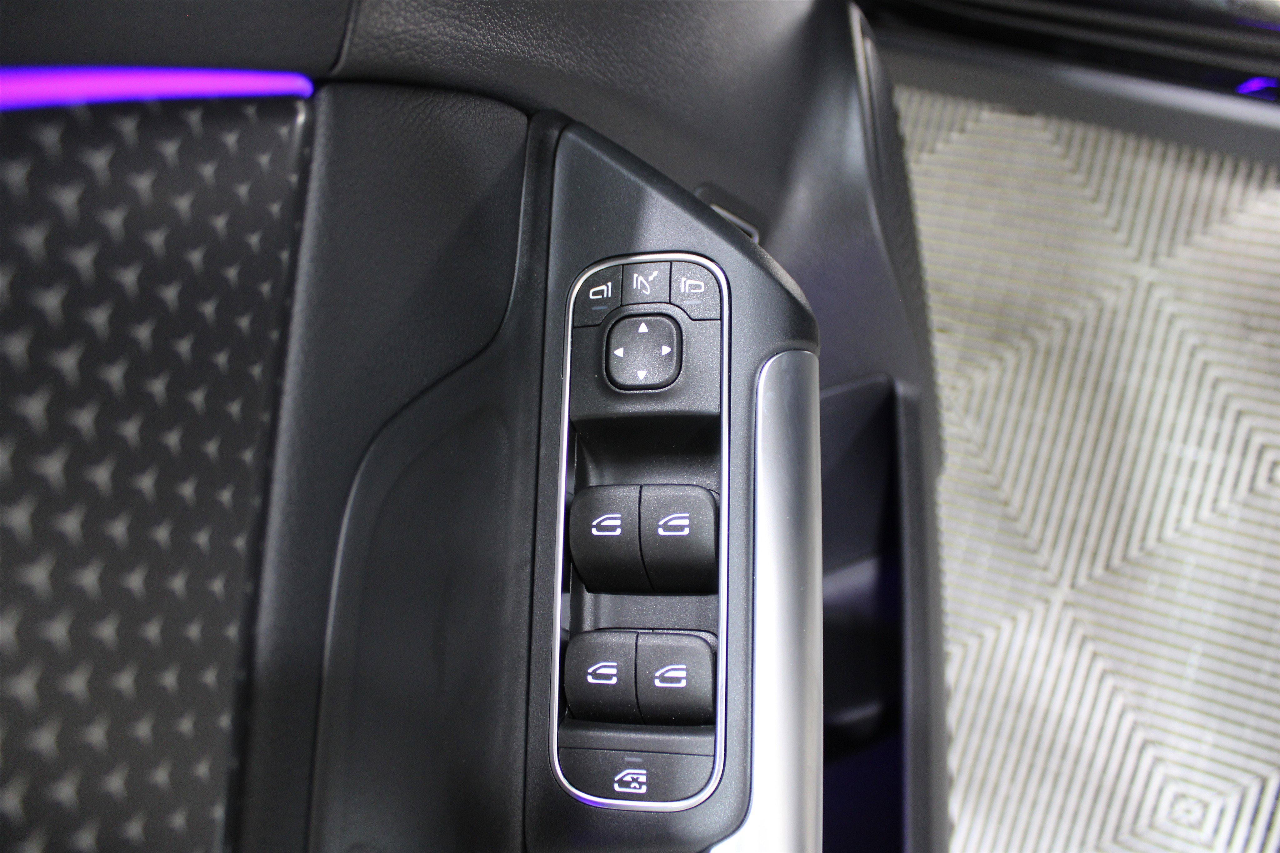 Used 2025 Mercedes-Benz GLA 250 4MATIC image 7