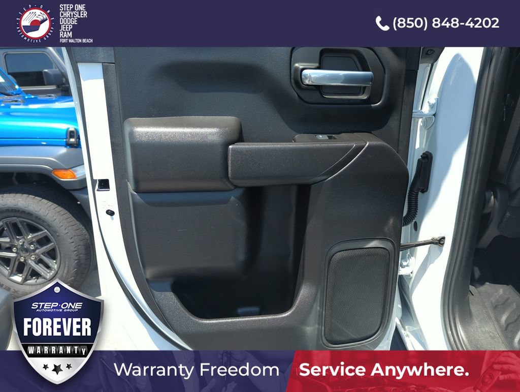 Used 2025 GMC Sierra 2500 Pro w/ 1SA Pro Safety Plus Package AWD/4WD image 25