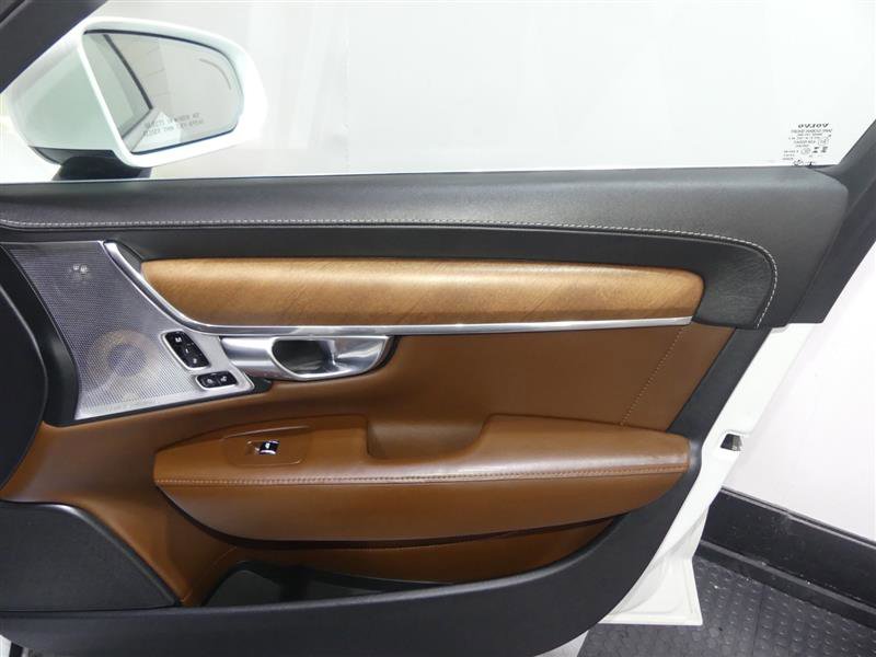 Used 2018 Volvo S90 T6 Inscription image 19