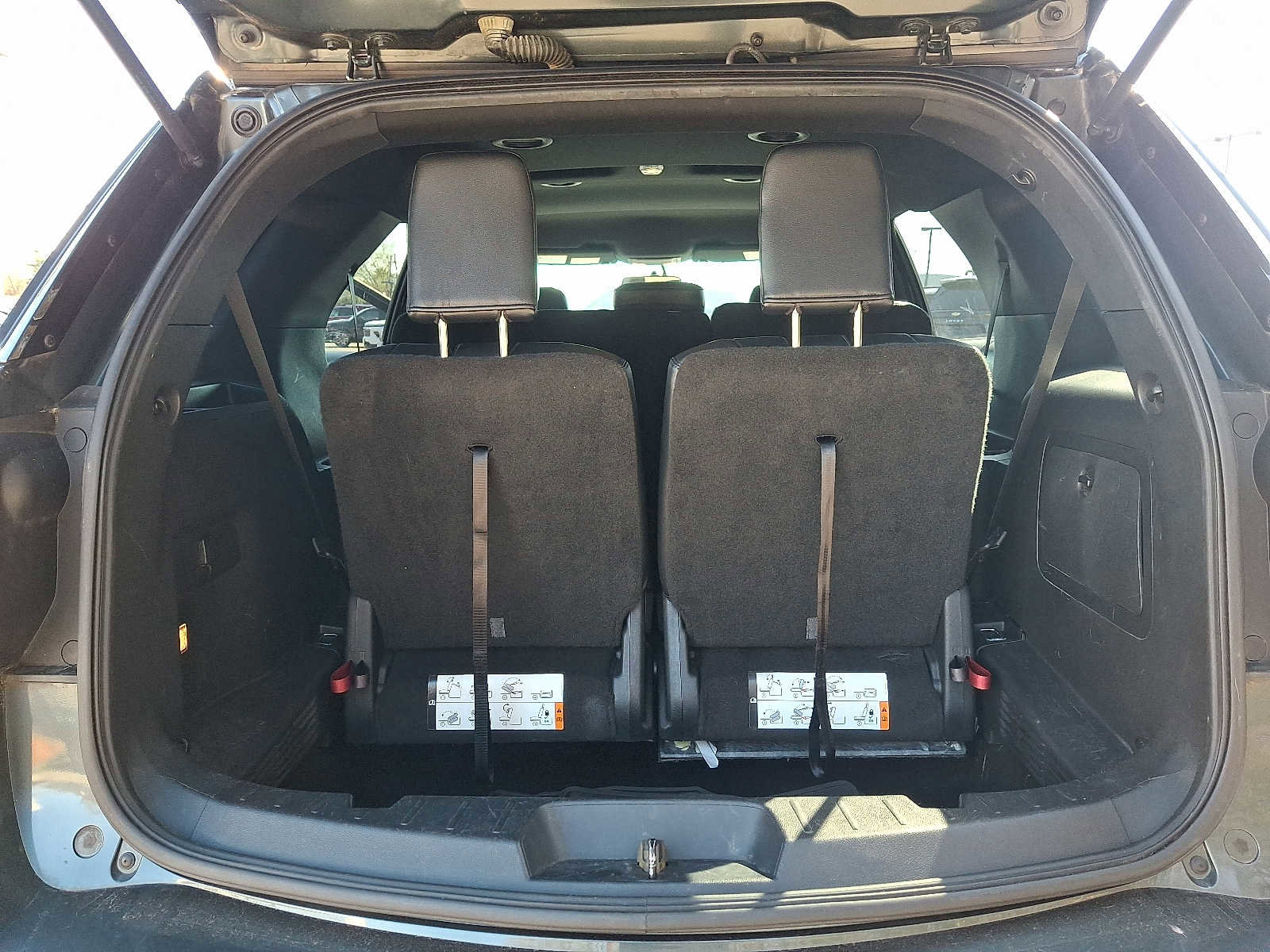 Used 2016 Ford Explorer XLT w/ Equipment Group 202A image 28