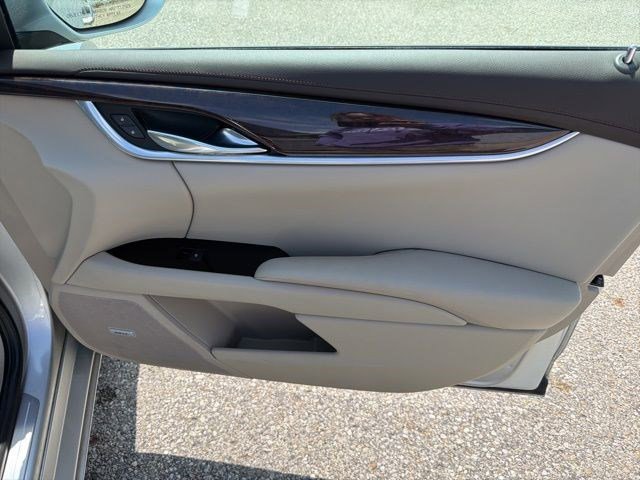 Used 2017 Cadillac XTS Luxury image 18