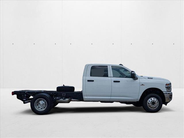 New 2025 RAM 3500 Tradesman w/ Chrome Appearance Group image 4