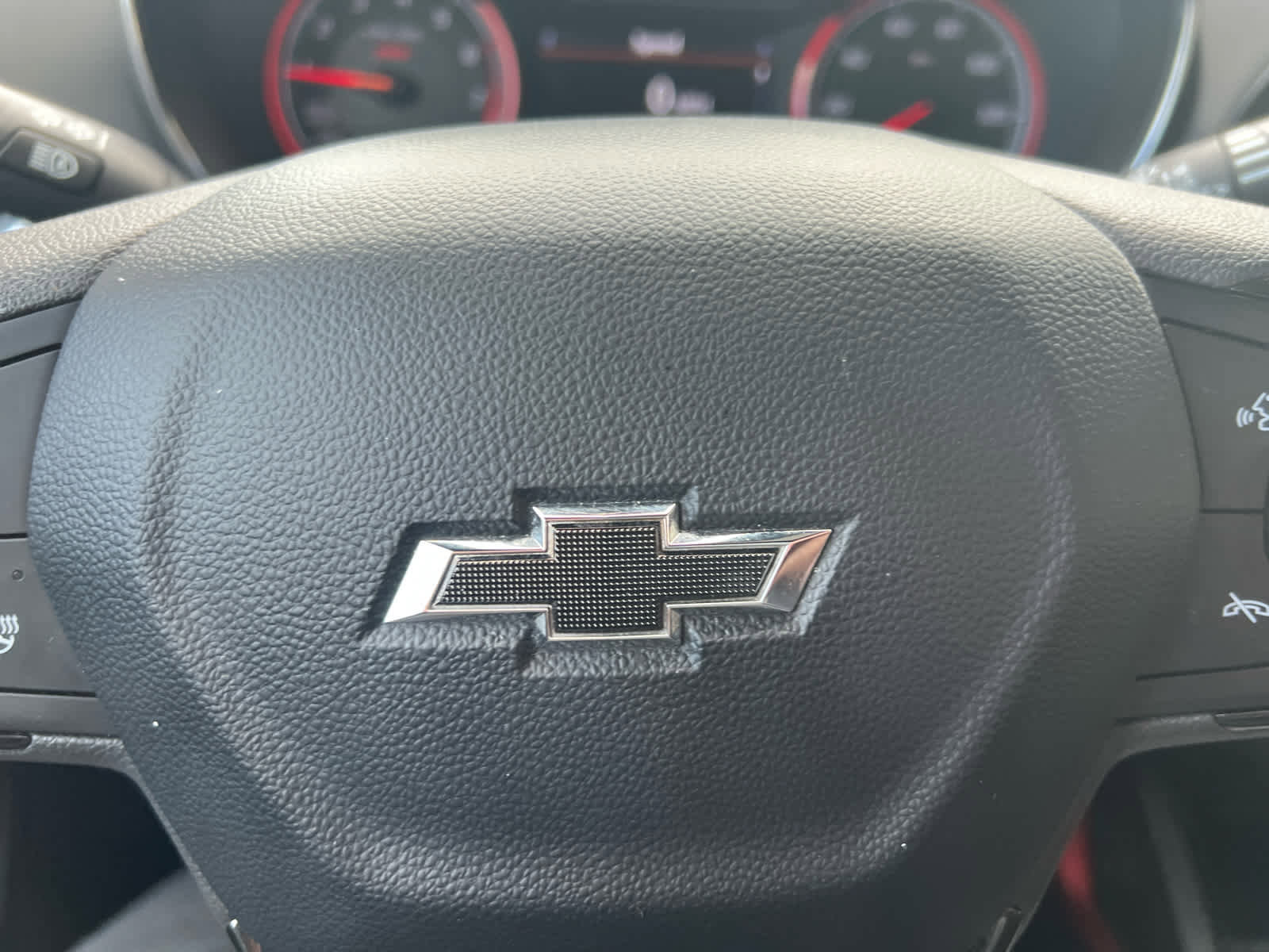 Used 2023 Chevrolet TrailBlazer RS w/ Sun and Liftgate Package image 23