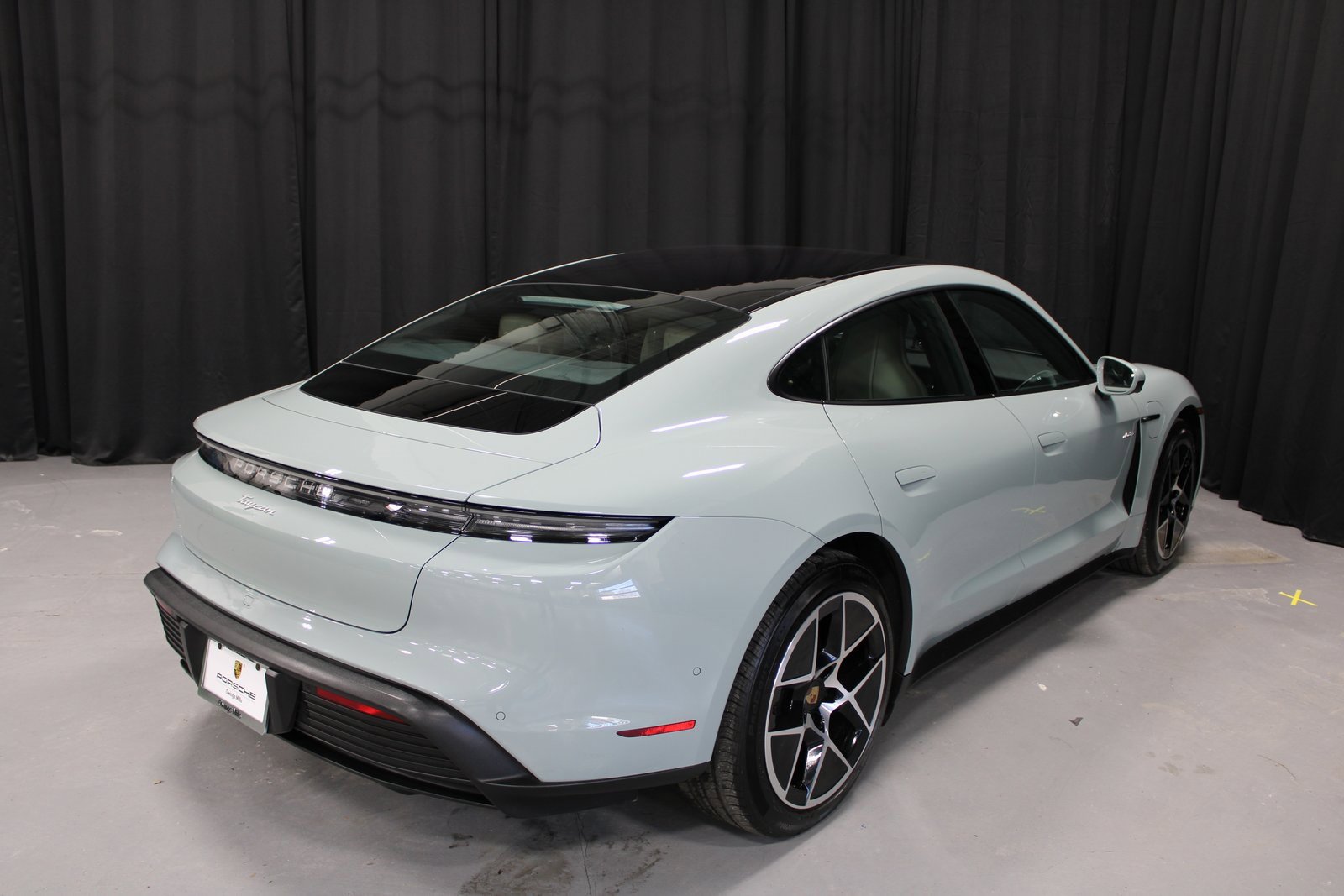 Certified 2025 Porsche Taycan image 9