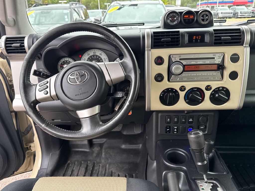 Used 2010 Toyota FJ Cruiser 4WD image 37