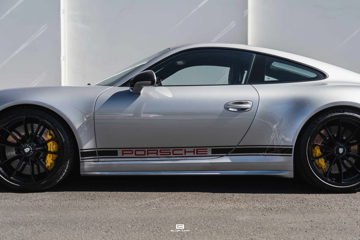Used 2016 Porsche 911 R RWD image 19