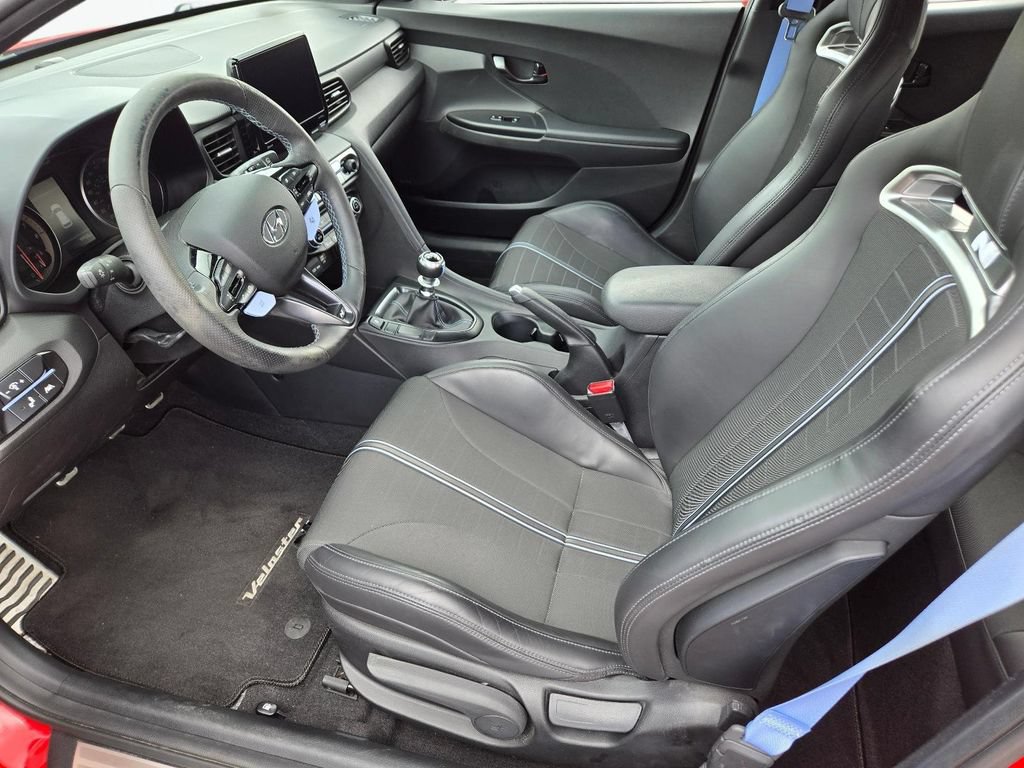 Used 2022 Hyundai Veloster N FWD image 15