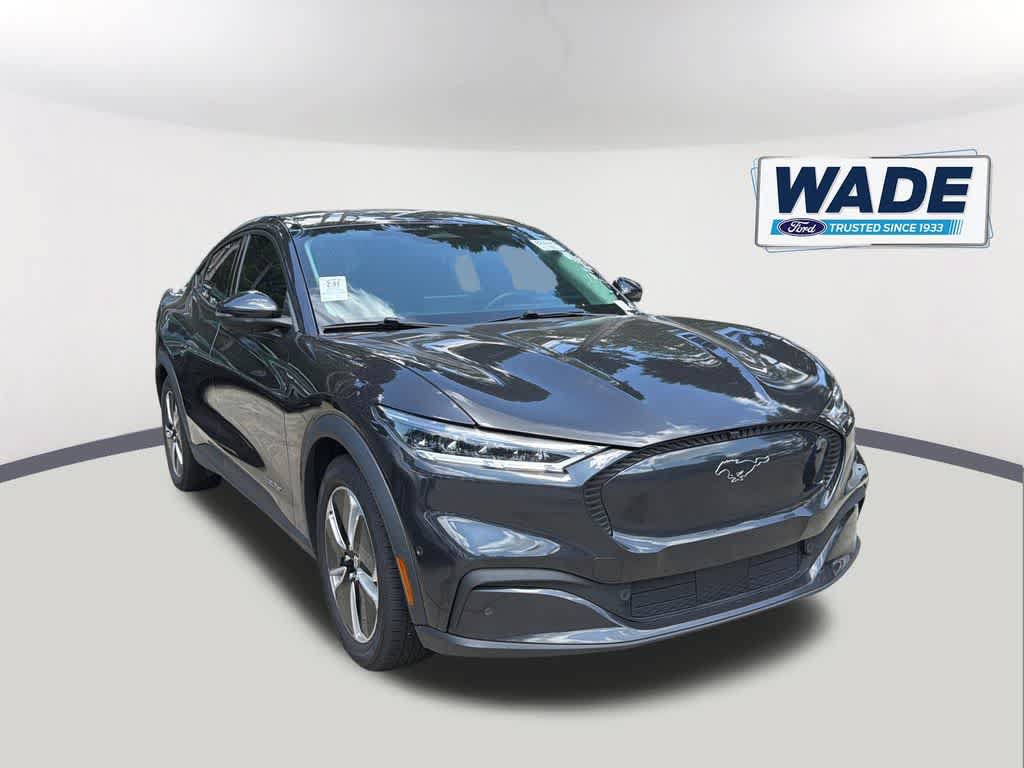 Used 2022 Ford Mustang Mach-E Select w/ Comfort/Technology Package RWD image 3