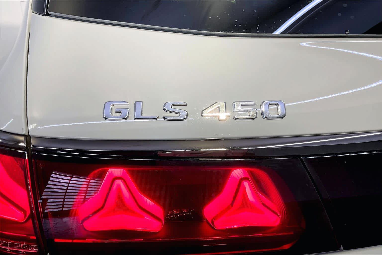 New 2027 Mercedes-Benz GLS 450 4MATIC image 6
