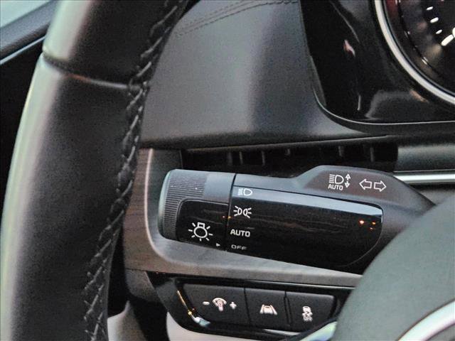 Used 2024 Kia Carnival EX image 24