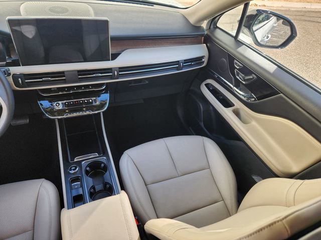 New 2025 Lincoln Corsair Grand Touring w/ Jet Appearance Package image 12