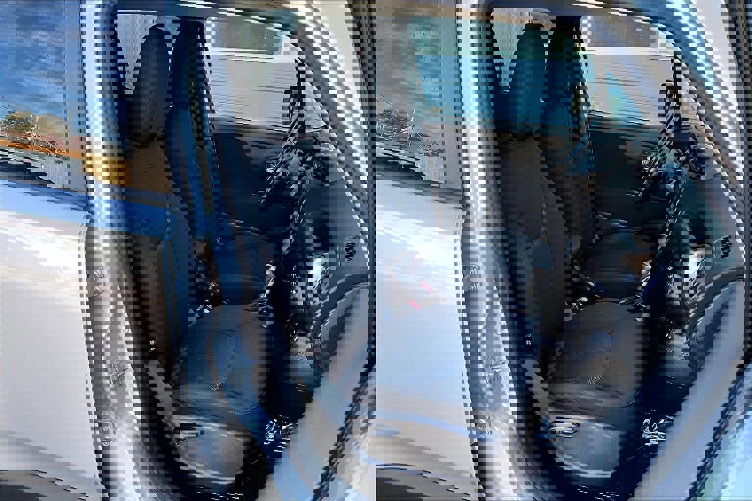 Used 2016 Jeep Renegade Latitude image 9