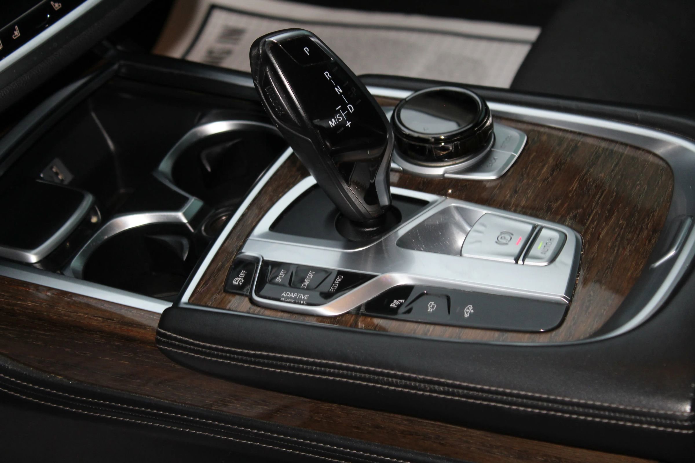 Used 2016 BMW 750i xDrive image 23