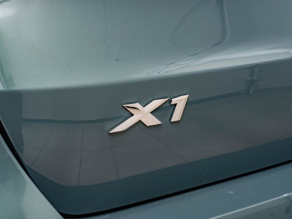New 2026 BMW X1 xDrive28i w/ Convenience Package AWD/4WD image 18