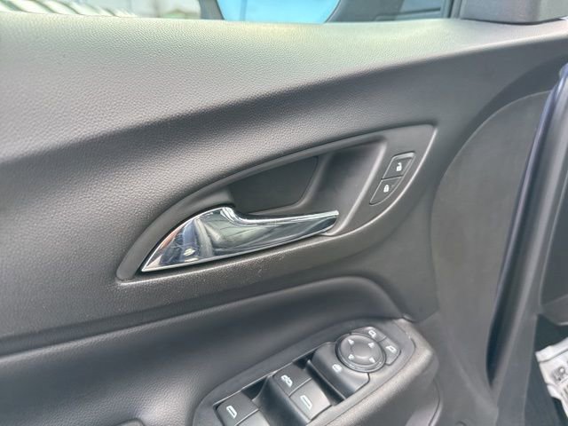 Used 2018 Chevrolet Equinox Premier FWD image 23