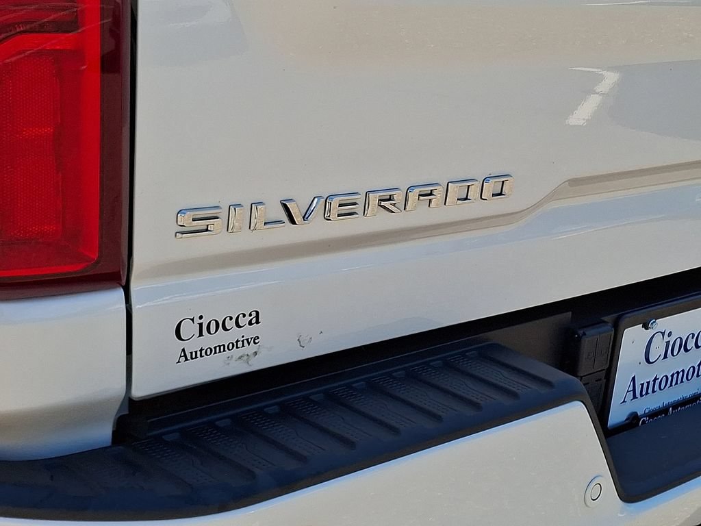 Used 2024 Chevrolet Silverado 3500 High Country w/ High Country Premium Package AWD/4WD image 31