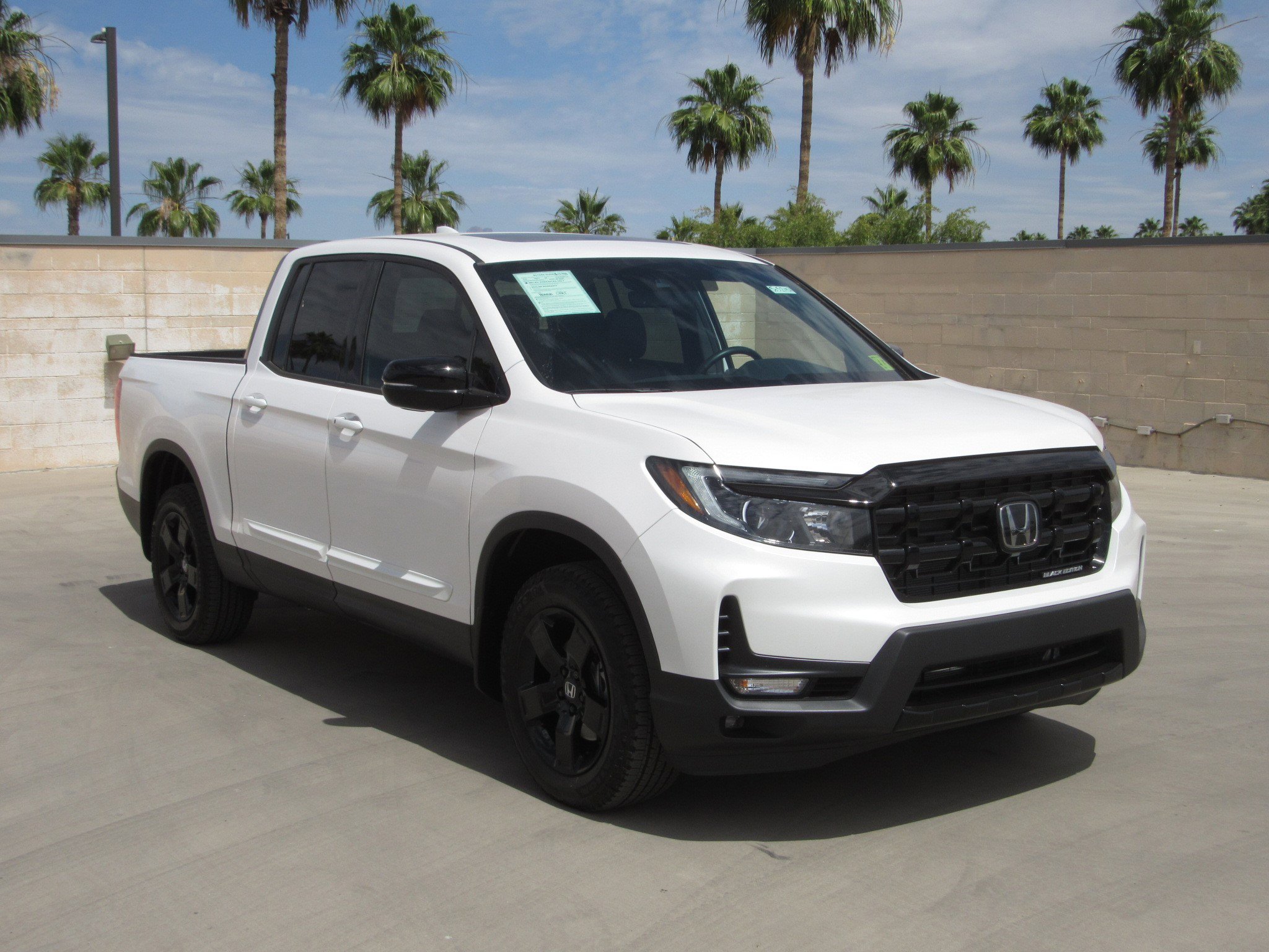 Certified 2025 Honda Ridgeline Black Edition image 2