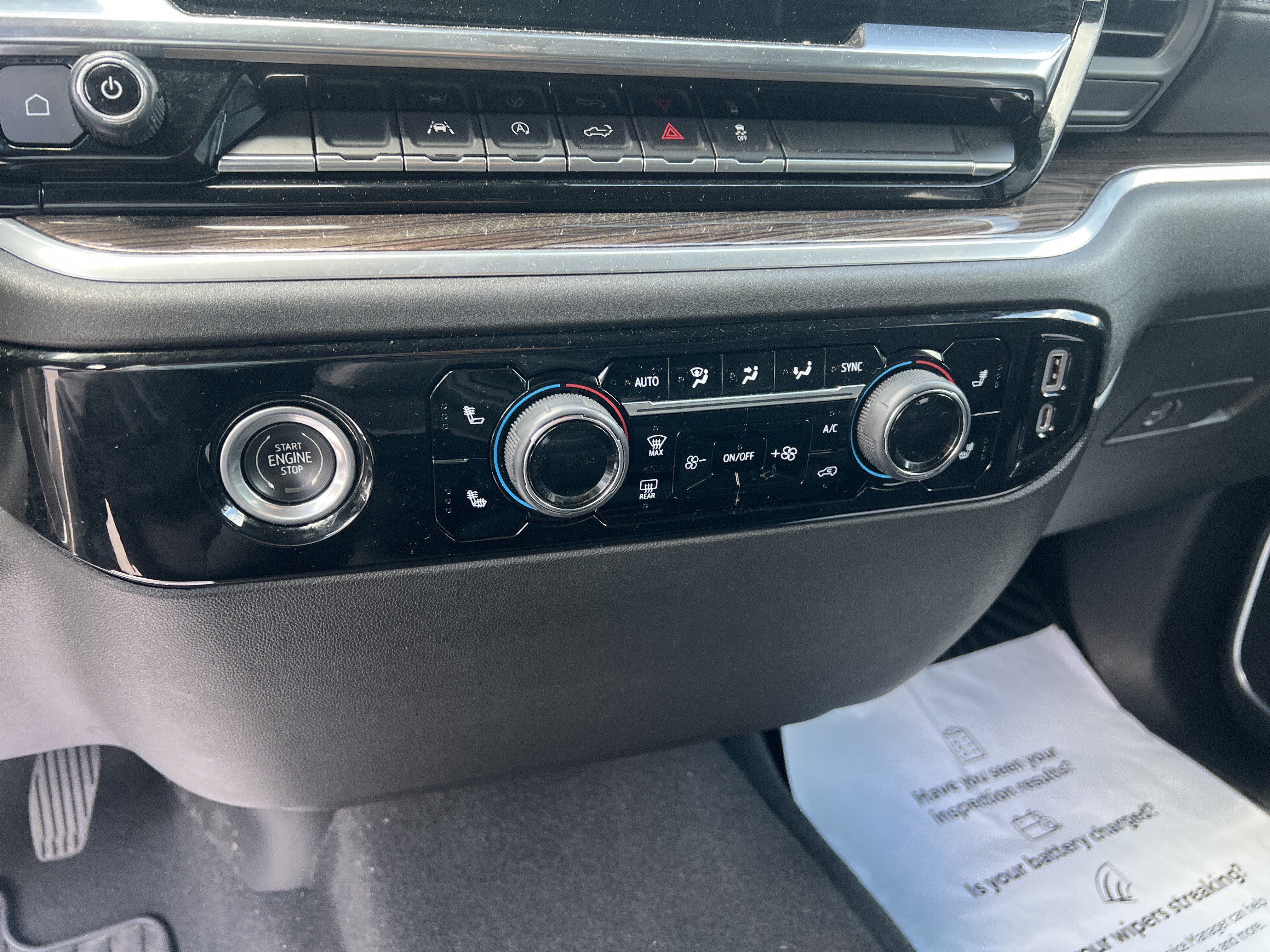 Used 2023 Chevrolet Silverado 1500 LT AWD/4WD image 9