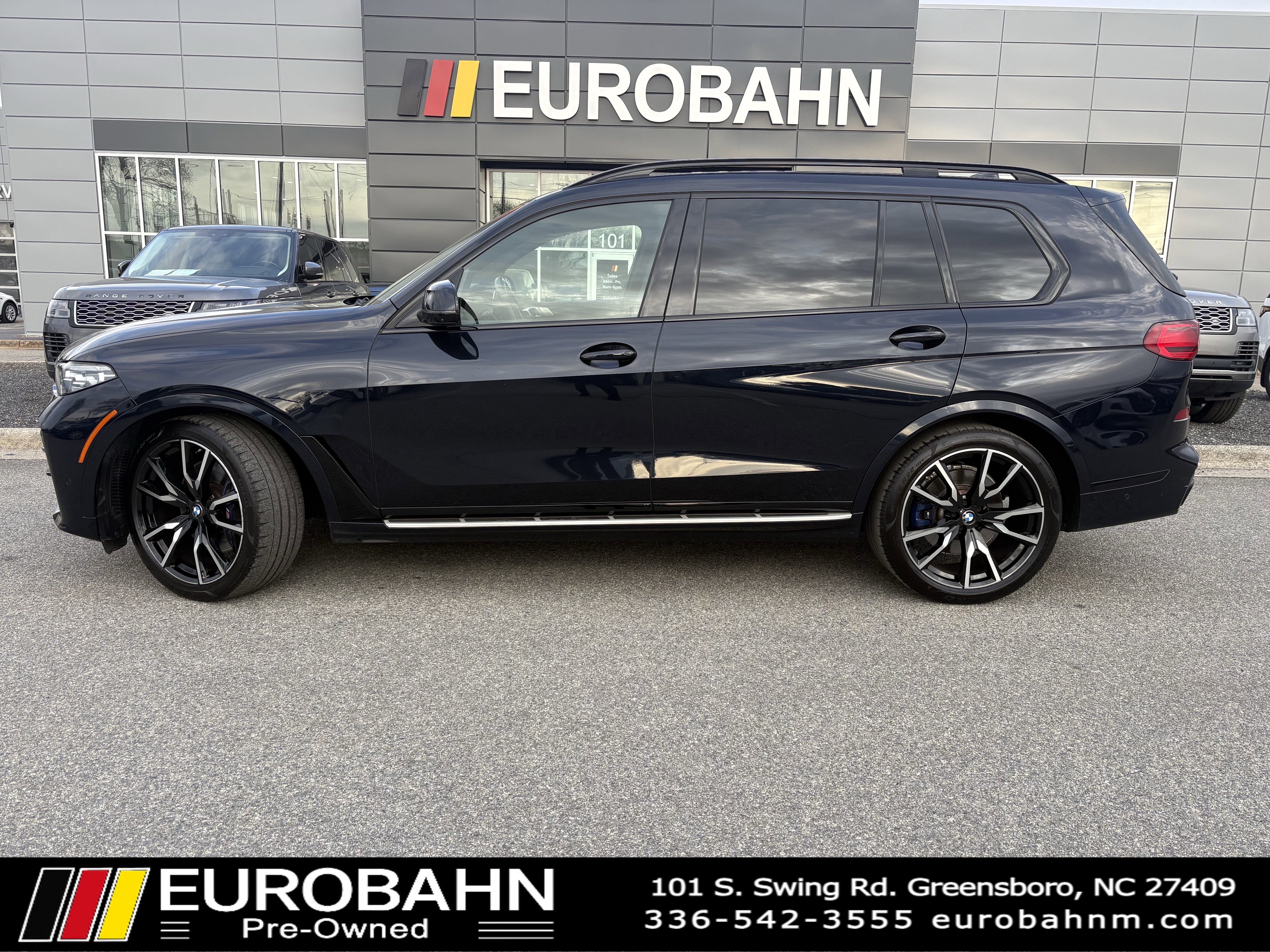 Used 2022 BMW X7 xDrive40i w/ M Sport Package image 3
