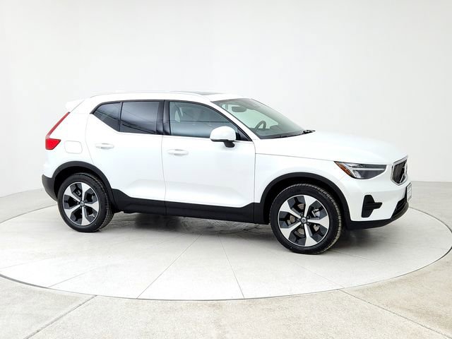 New 2025 Volvo XC40 B5 Core w/ Protection Package Premier image 3