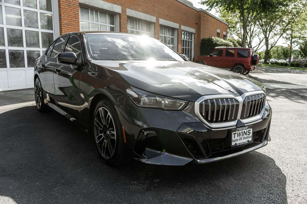 Used 2026 BMW 530i xDrive AWD/4WD image 5