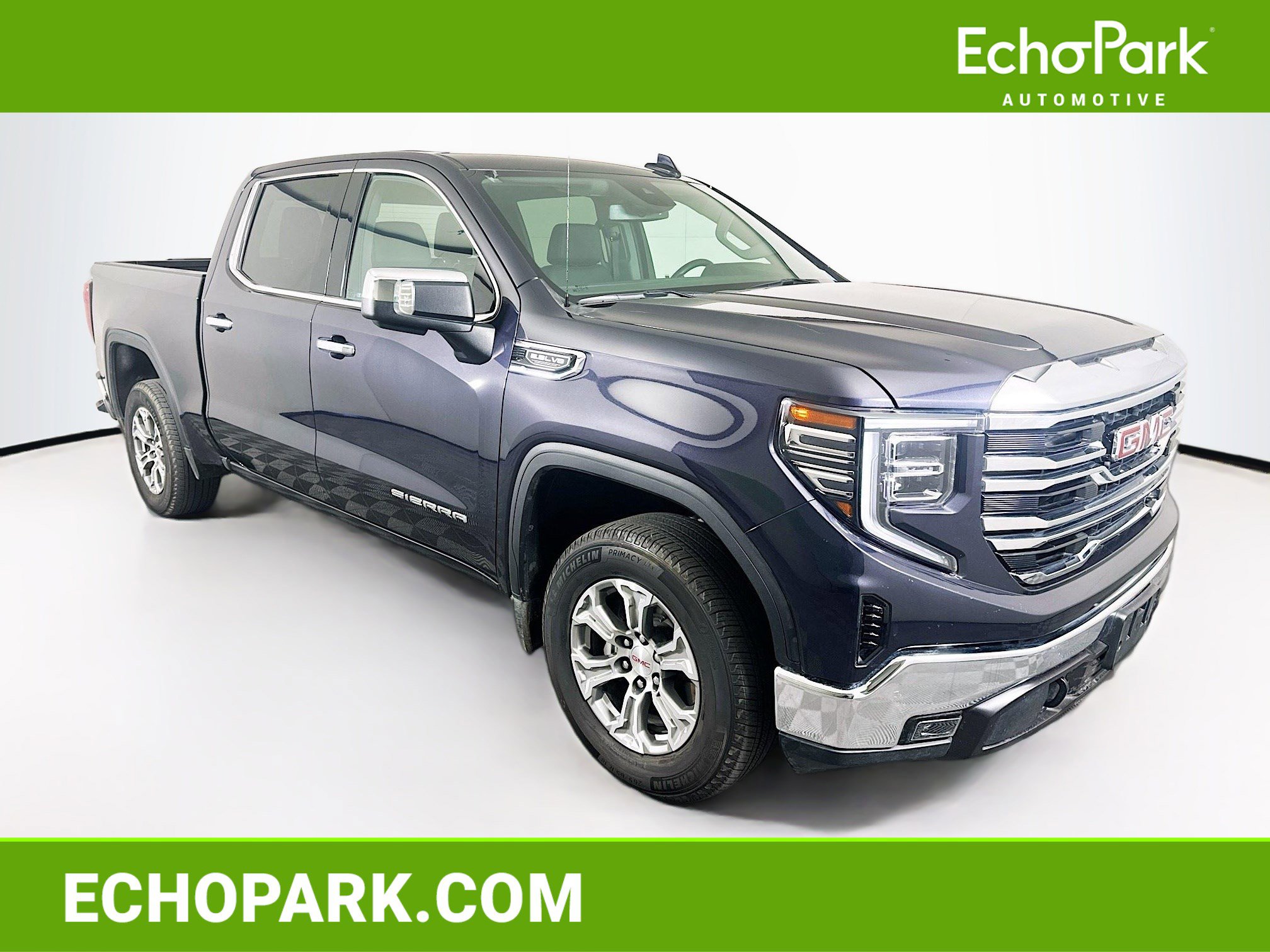 Used 2025 GMC Sierra 1500 SLT image 1