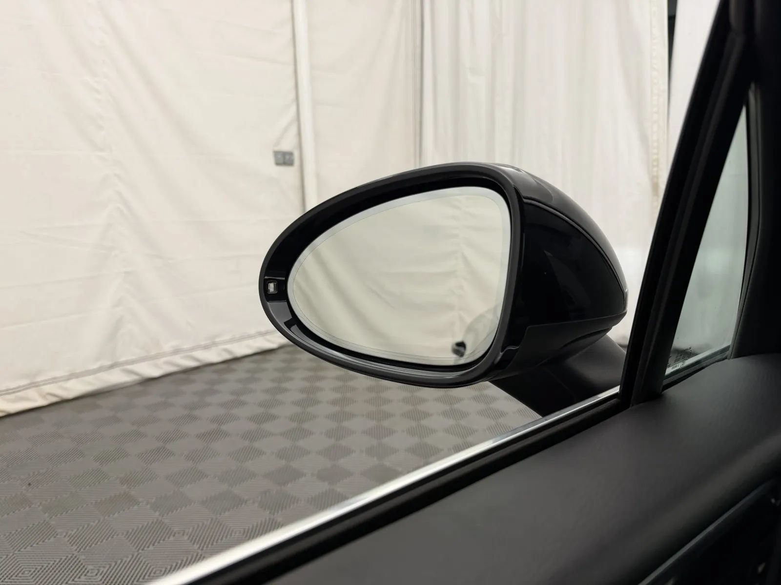 Used 2016 Porsche Macan S AWD/4WD image 10