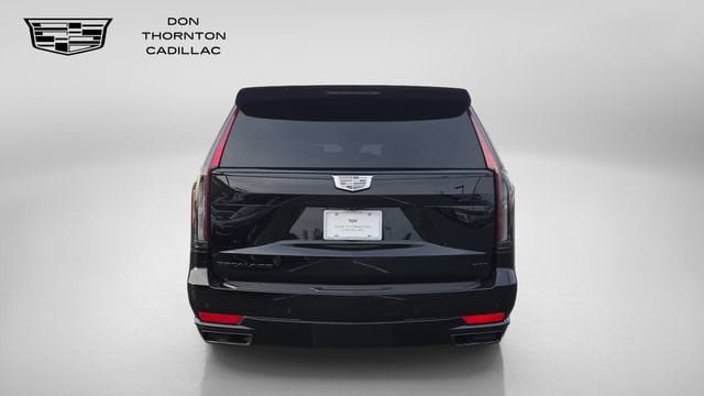 Certified 2024 Cadillac Escalade Sport Platinum w/ LPO, ONYX Package AWD/4WD image 4