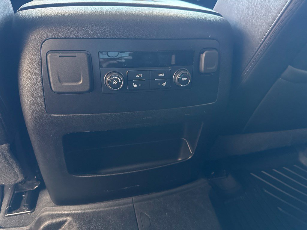 Used 2019 Chevrolet Tahoe LT w/ Luxury Package AWD/4WD image 25