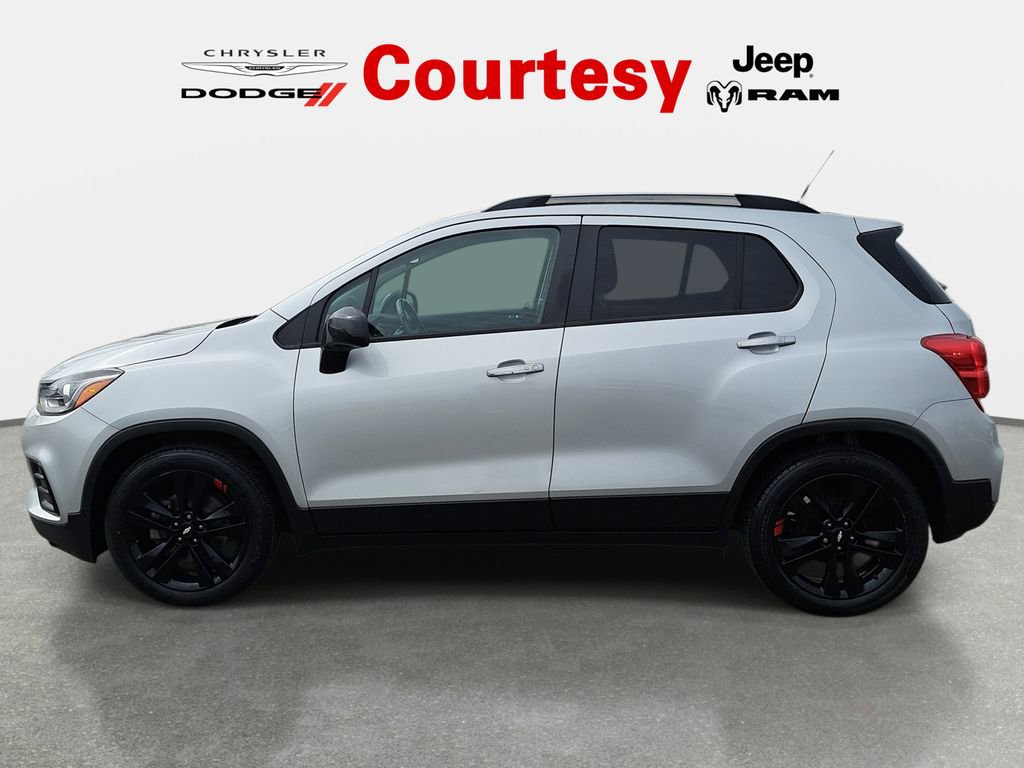 Used 2018 Chevrolet Trax LT w/ Redline Edition image 8