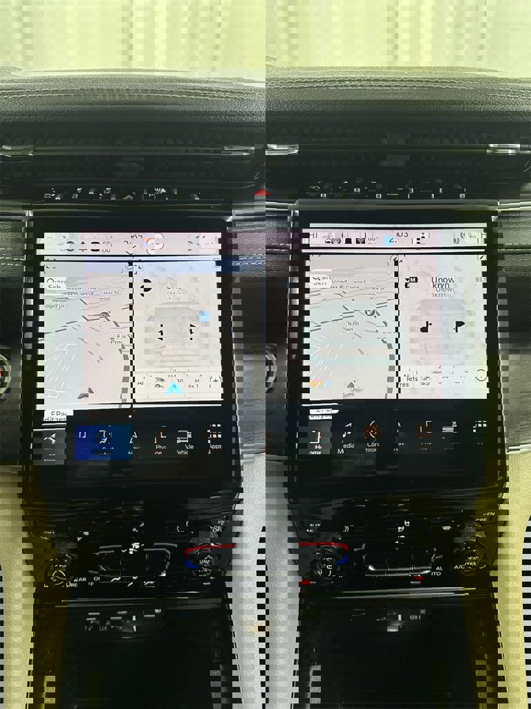 Used 2023 Jeep Grand Cherokee L Limited w/ Trailer Tow Group (B) image 23