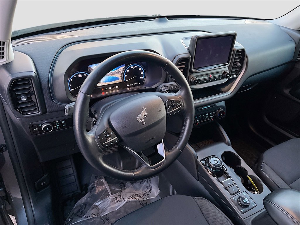 Used 2023 Ford Bronco Sport Badlands image 9