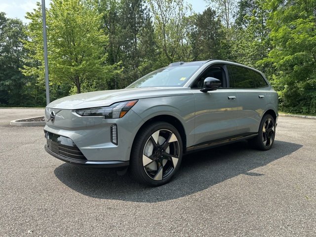 New 2025 Volvo EX90 Plus image 3