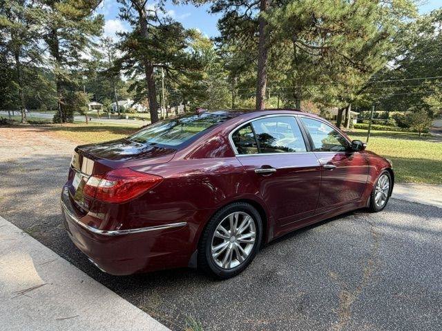 Used 2013 Hyundai Genesis 3.8 w/ Premium Pkg RWD image 13