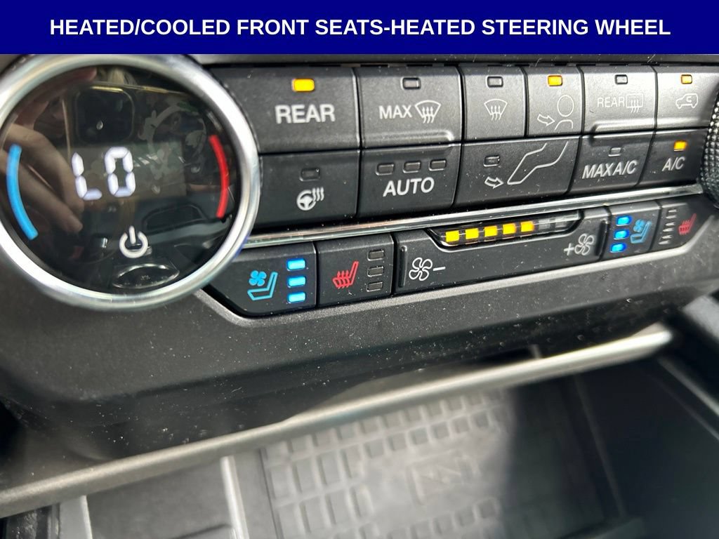 Used 2019 Ford Expedition Max XLT w/ Equipment Group 202A AWD/4WD image 5