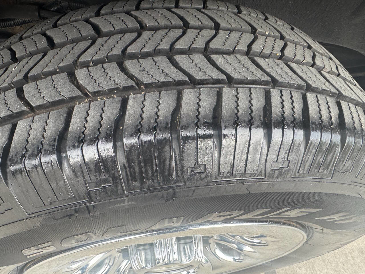 Used 2014 Chevrolet Express 1500 image 22