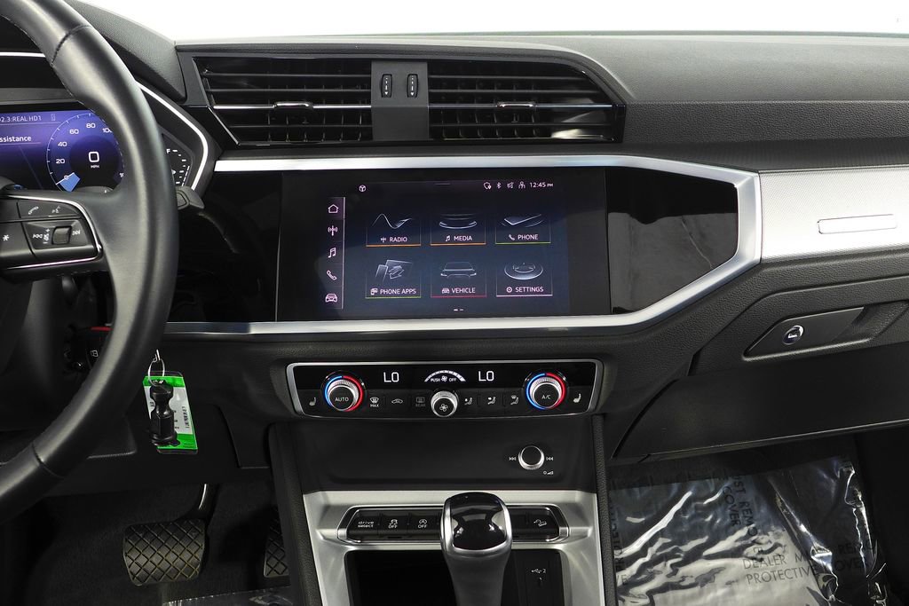 Used 2022 Audi Q3 2.0T Premium w/ Convenience Package image 26