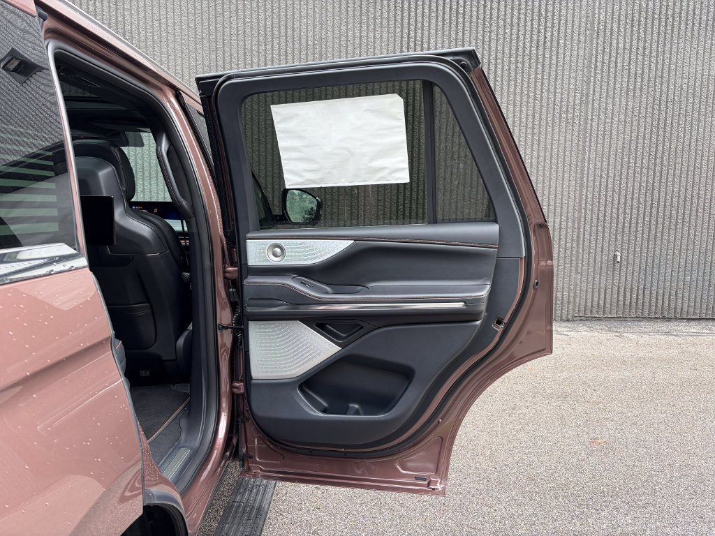 New 2027 Lincoln Navigator Black Label AWD/4WD image 42