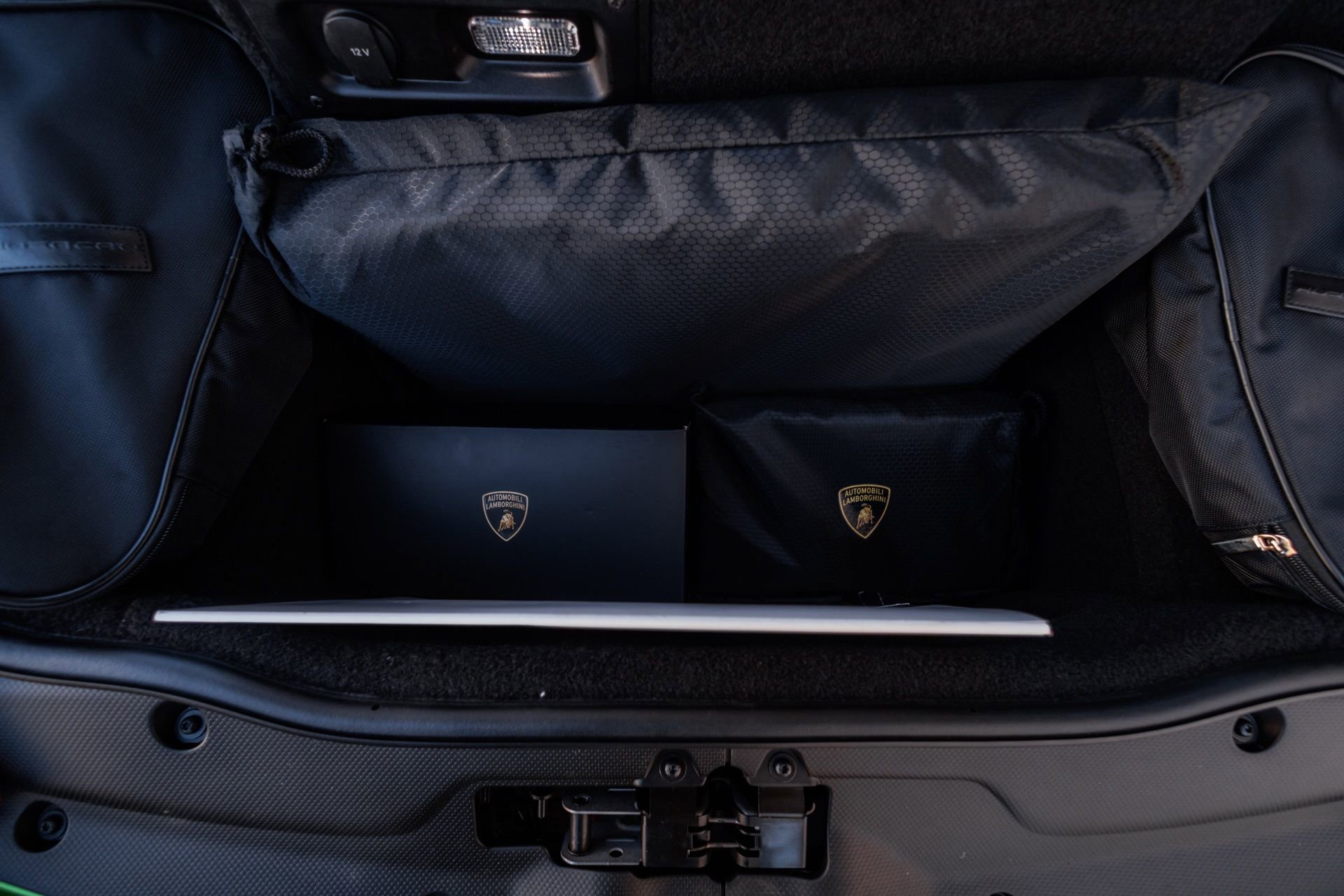 Used 2023 Lamborghini Huracan Tecnica image 59