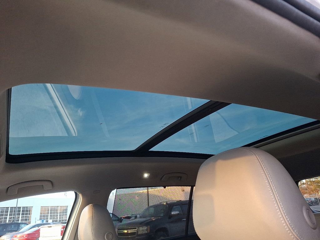 Used 2021 Volkswagen Atlas SE w/ Panoramic Sunroof Package image 16