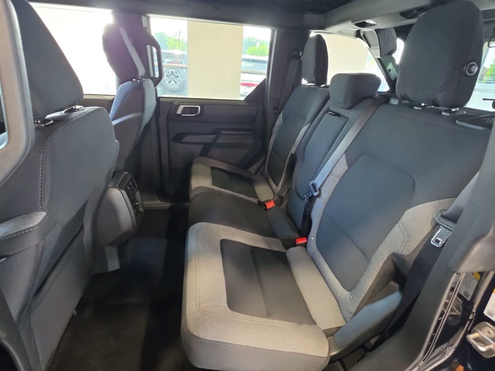 Used 2025 Ford Bronco Big Bend AWD/4WD image 32