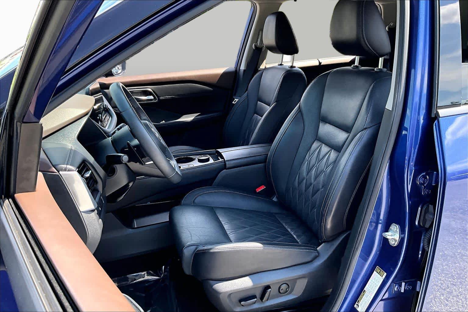 Used 2023 Nissan Rogue Platinum AWD/4WD image 8