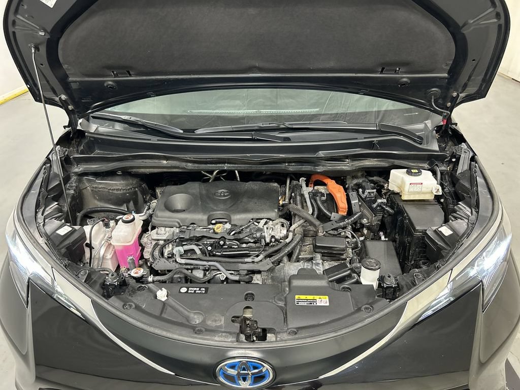 Used 2024 Toyota Sienna XLE w/ XLE Plus Package AWD/4WD image 26