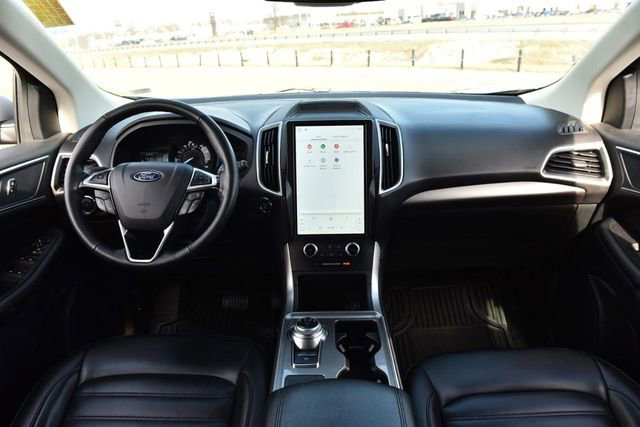 Used 2024 Ford Edge SEL image 7