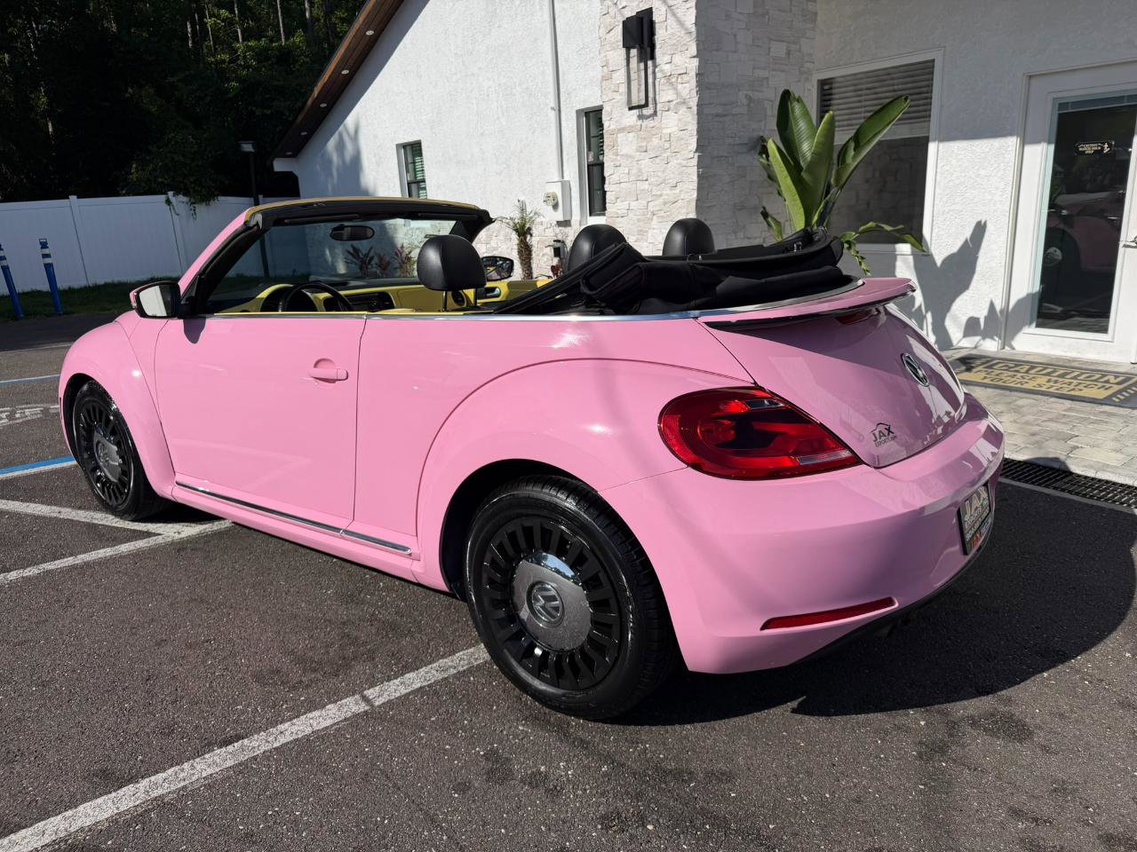 Used 2014 Volkswagen Beetle 1.8T FWD image 10
