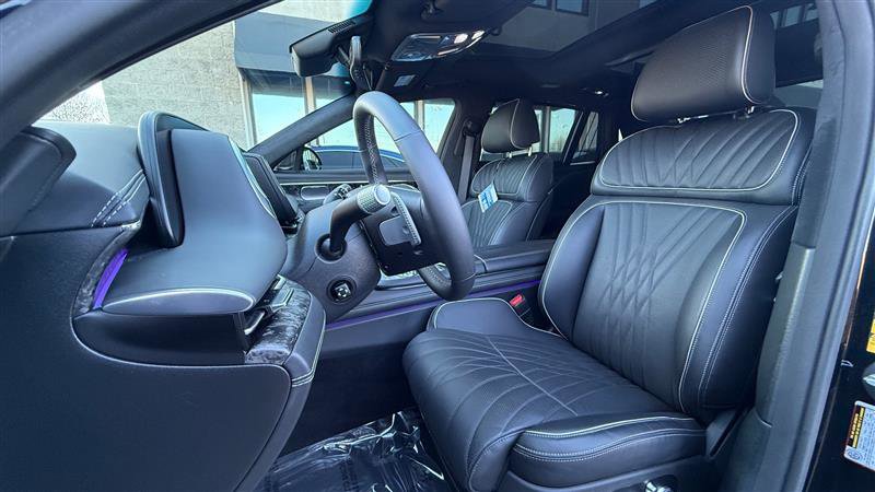 Used 2024 Genesis G90 3.5T image 18