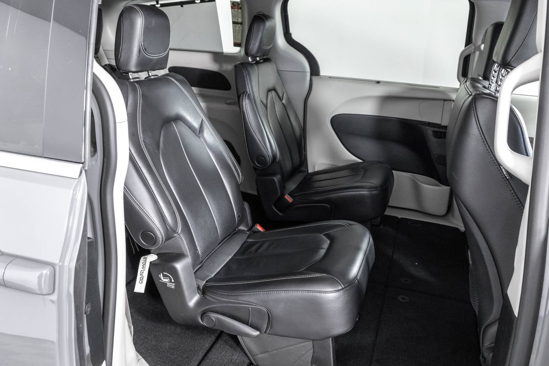 Used 2022 Chrysler Pacifica Touring-L FWD image 39