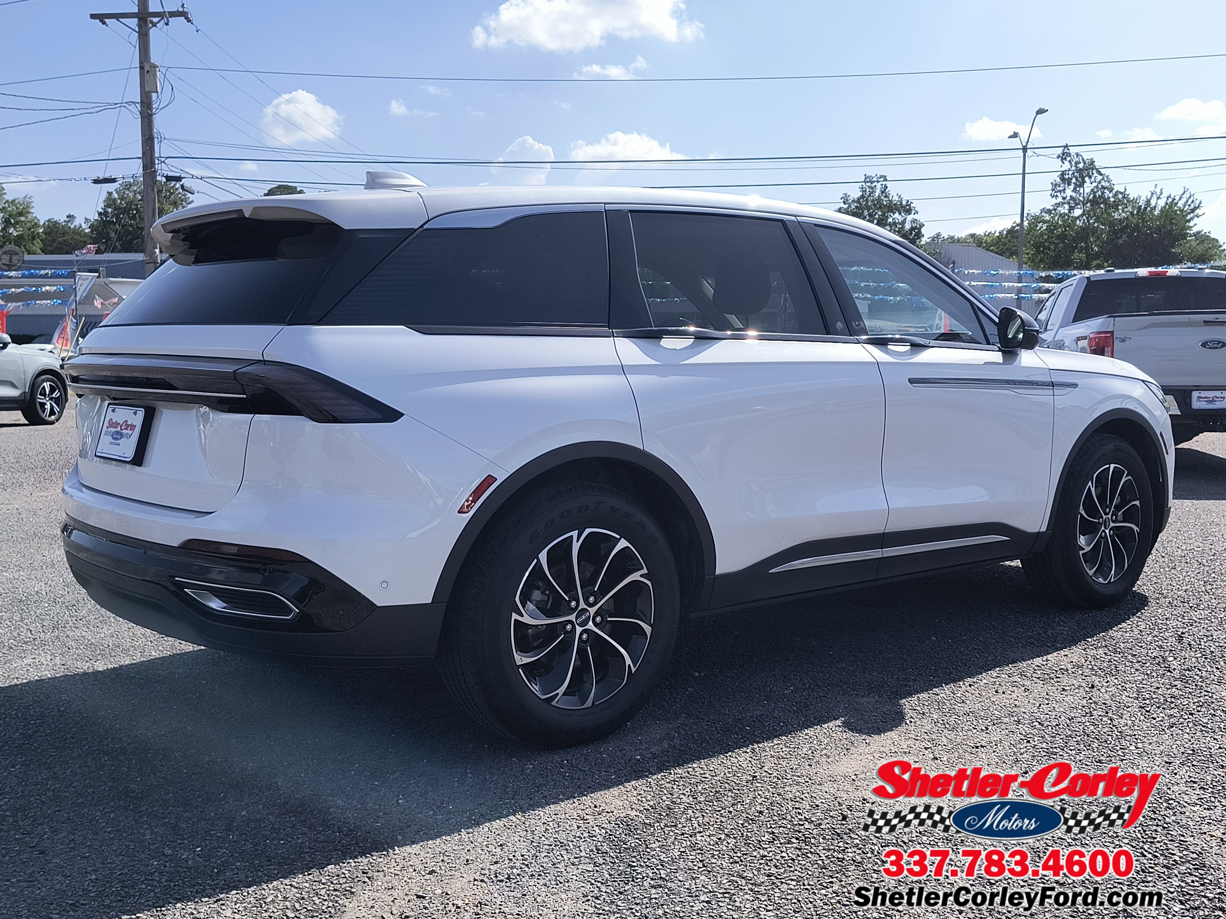 Used 2024 Lincoln Nautilus Premier w/ Equipment Group 102A image 9